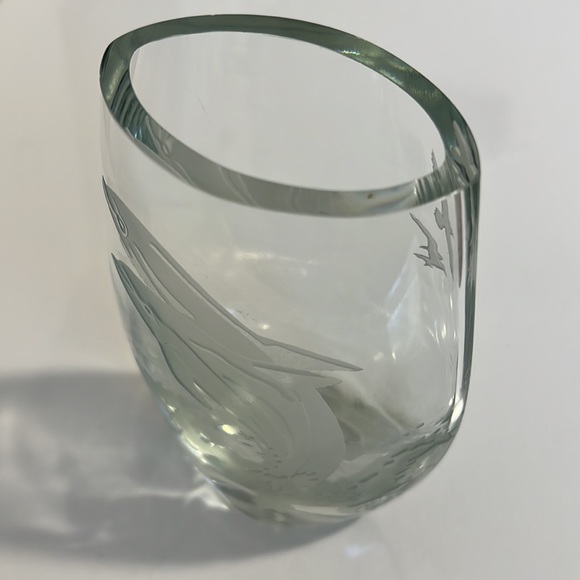 Dolphin Kyoto Crystal Vase - Picture 5 of 12